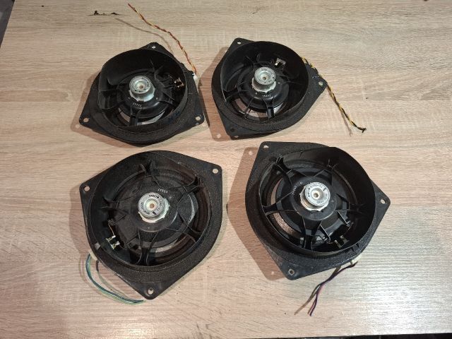 bontott TOYOTA COROLLA VERSO Hangszóró Szett