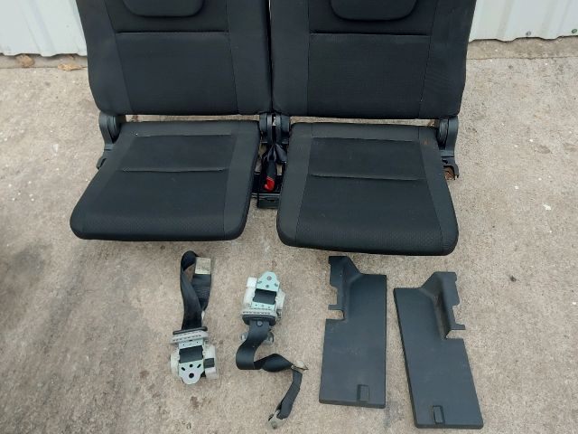 bontott TOYOTA COROLLA VERSO Harmadik sor Ülés Szett