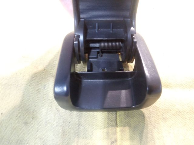 bontott TOYOTA COROLLA VERSO Hátsó Üléstámla Döntő Kar / Gomb