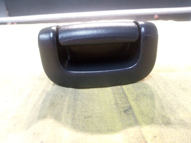 bontott TOYOTA COROLLA VERSO Hátsó Üléstámla Döntő Kar / Gomb