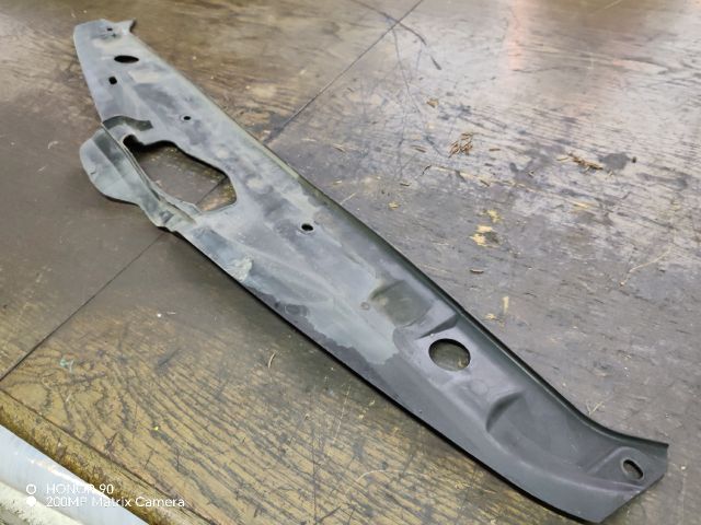 bontott TOYOTA COROLLA VERSO Homlokfal Burkolat