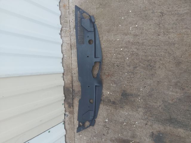 bontott TOYOTA COROLLA VERSO Homlokfal Burkolat