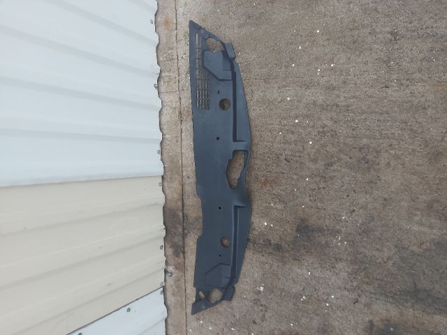 bontott TOYOTA COROLLA VERSO Homlokfal Burkolat