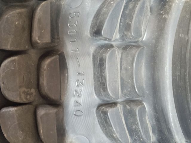 bontott TOYOTA COROLLA VERSO Hűtőrács