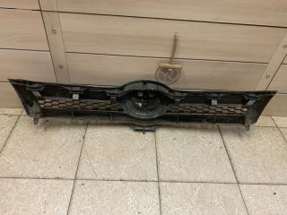 bontott TOYOTA COROLLA VERSO Hűtőrács