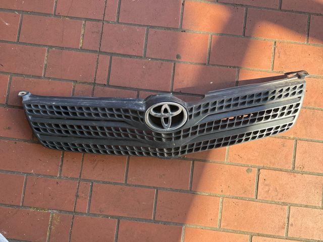 bontott TOYOTA COROLLA VERSO Hűtőrács