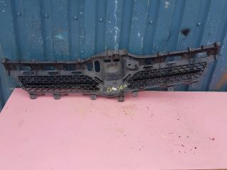 bontott TOYOTA COROLLA VERSO Hűtőrács