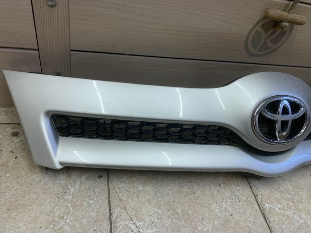 bontott TOYOTA COROLLA VERSO Hűtőrács