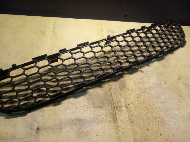 bontott TOYOTA COROLLA VERSO Hűtőrács