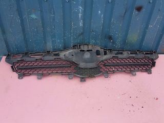 bontott TOYOTA COROLLA VERSO Hűtőrács