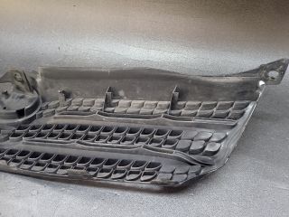 bontott TOYOTA COROLLA VERSO Hűtőrács