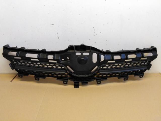 bontott TOYOTA COROLLA VERSO Hűtőrács