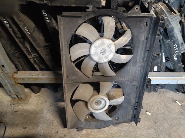 bontott TOYOTA COROLLA VERSO Hűtőventilátor