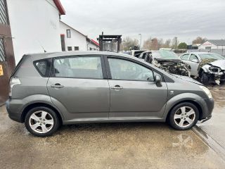 bontott TOYOTA COROLLA VERSO Jobb Belső Hátsó Lámpa