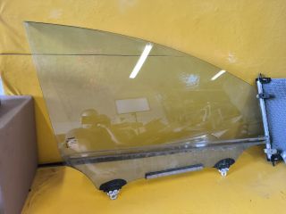 bontott TOYOTA COROLLA VERSO Jobb első Ablak