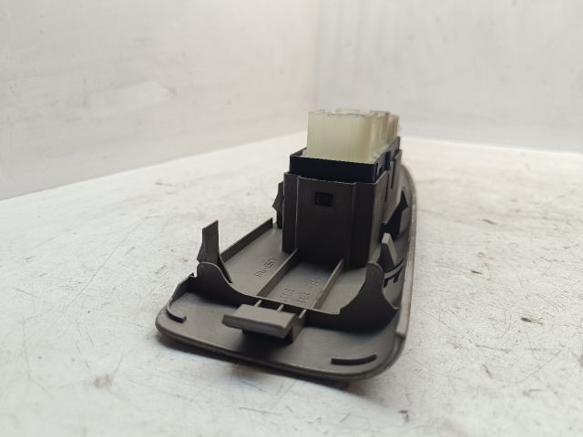 bontott TOYOTA COROLLA VERSO Jobb első Ablakemelő Kapcsoló