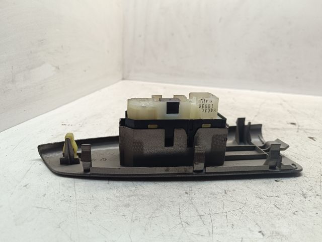 bontott TOYOTA COROLLA VERSO Jobb első Ablakemelő Kapcsoló