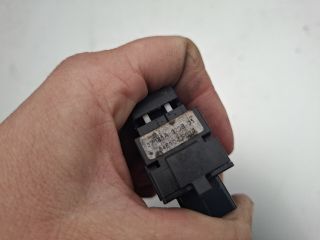 bontott TOYOTA COROLLA VERSO Jobb első Ablakemelő Kapcsoló