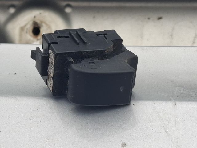 bontott TOYOTA COROLLA VERSO Jobb első Ablakemelő Kapcsoló