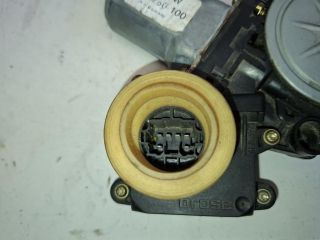 bontott TOYOTA COROLLA VERSO Jobb első Ablakemelő Motor