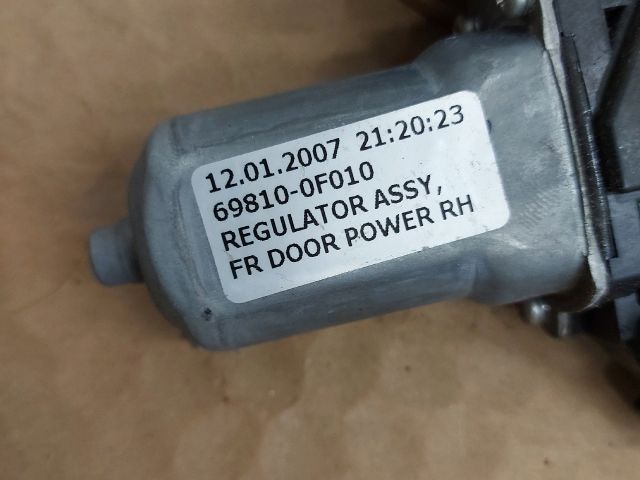 bontott TOYOTA COROLLA VERSO Jobb első Ablakemelő Motor