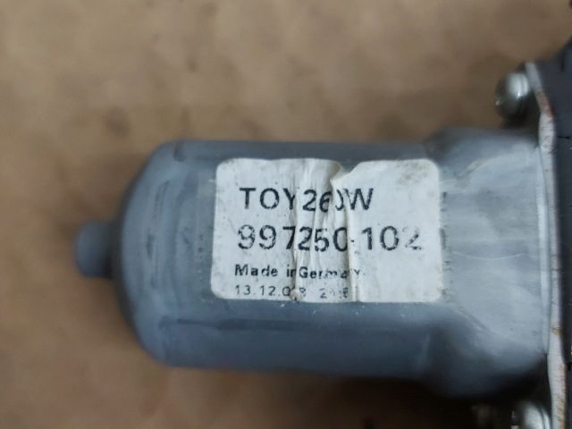 bontott TOYOTA COROLLA VERSO Jobb első Ablakemelő Motor