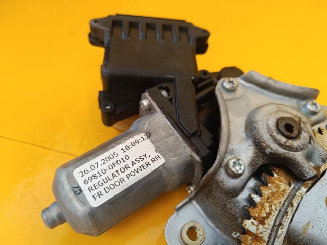 bontott TOYOTA COROLLA VERSO Jobb első Ablakemelő Szerkezet (Elektromos)