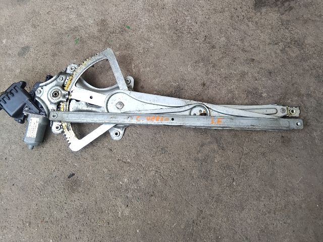 bontott TOYOTA COROLLA VERSO Jobb első Ablakemelő Szerkezet (Elektromos)