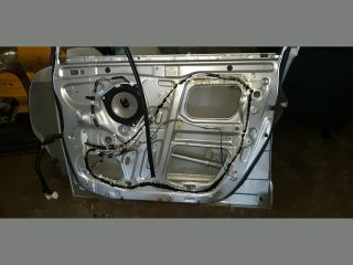 bontott TOYOTA COROLLA VERSO Jobb első Ajtó (Üres lemez)