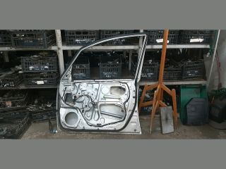 bontott TOYOTA COROLLA VERSO Jobb első Ajtó (Üres lemez)