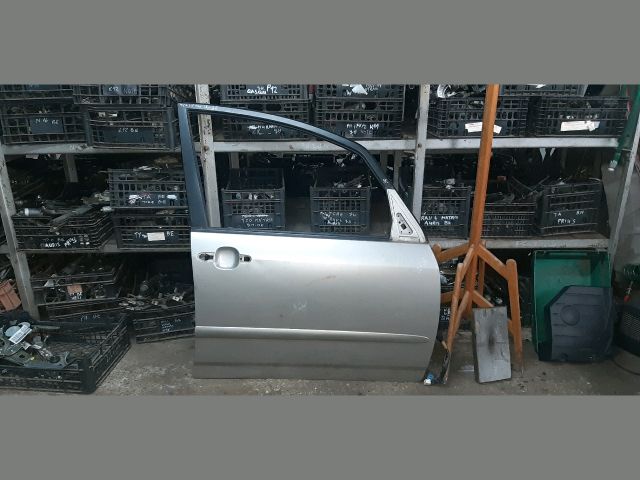 bontott TOYOTA COROLLA VERSO Jobb első Ajtó (Üres lemez)