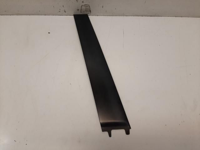 bontott TOYOTA COROLLA VERSO Jobb első Ajtókeret Burkolat