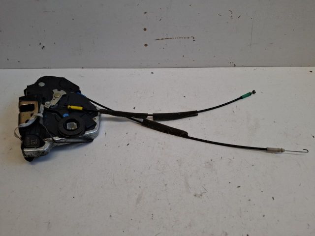 bontott TOYOTA COROLLA VERSO Jobb első Ajtózár