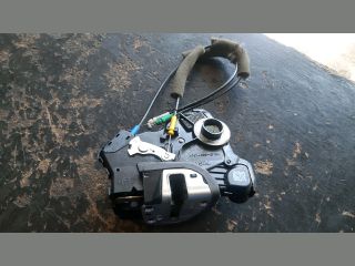 bontott TOYOTA COROLLA VERSO Jobb első Ajtózár