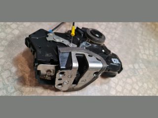 bontott TOYOTA COROLLA VERSO Jobb első Ajtózár