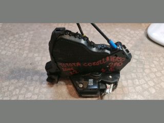 bontott TOYOTA COROLLA VERSO Jobb első Ajtózár