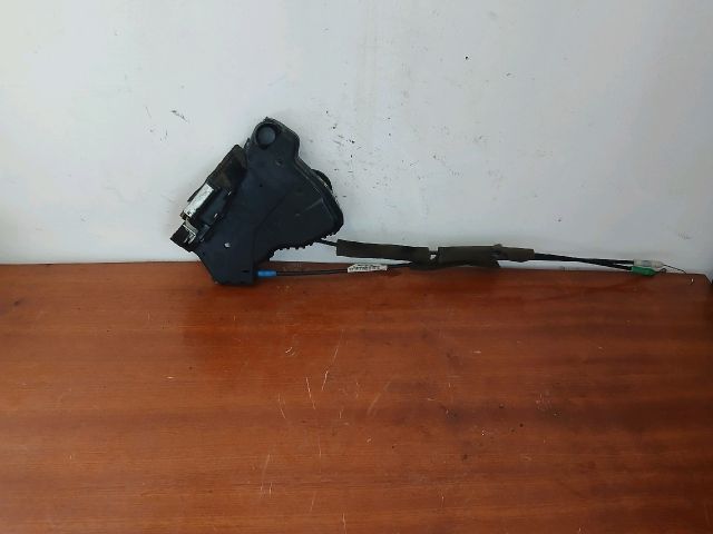 bontott TOYOTA COROLLA VERSO Jobb első Ajtózár