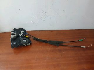 bontott TOYOTA COROLLA VERSO Jobb első Ajtózár