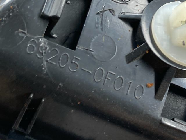 bontott TOYOTA COROLLA VERSO Jobb első Ajtózár