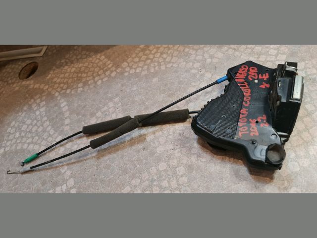 bontott TOYOTA COROLLA VERSO Jobb első Ajtózár