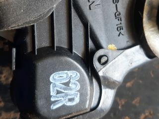 bontott TOYOTA COROLLA VERSO Jobb első Ajtózár