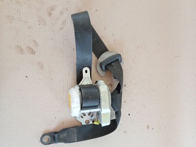 bontott TOYOTA COROLLA VERSO Jobb első Biztonsági Öv