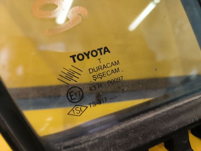 bontott TOYOTA COROLLA VERSO Jobb első Fixüveg (Ajtóban)