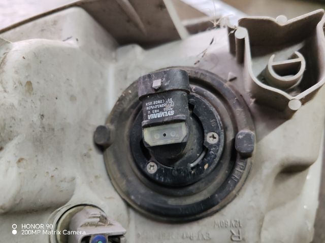 bontott TOYOTA COROLLA VERSO Jobb Fényszóró