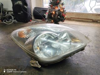 bontott TOYOTA COROLLA VERSO Jobb Fényszóró