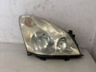bontott TOYOTA COROLLA VERSO Jobb Fényszóró