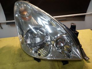 bontott TOYOTA COROLLA VERSO Jobb Fényszóró