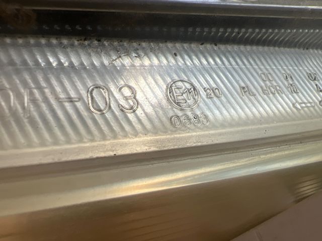 bontott TOYOTA COROLLA VERSO Jobb Fényszóró