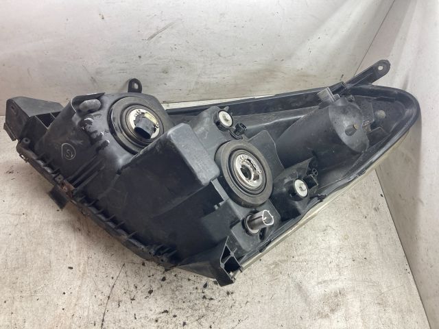 bontott TOYOTA COROLLA VERSO Jobb Fényszóró