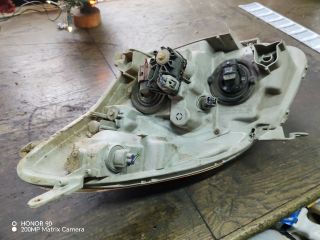 bontott TOYOTA COROLLA VERSO Jobb Fényszóró